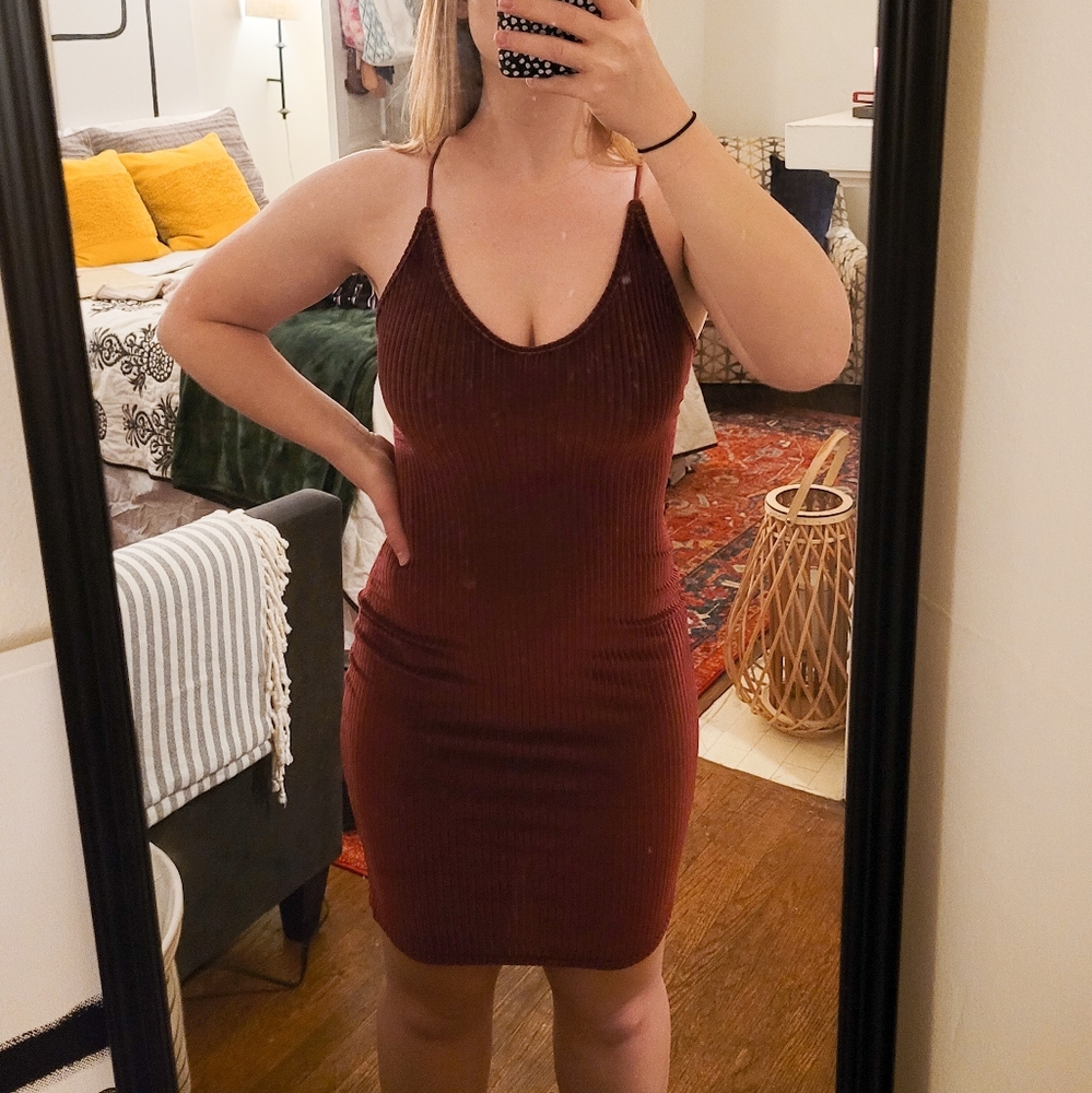 Maroon velvet body con dress
